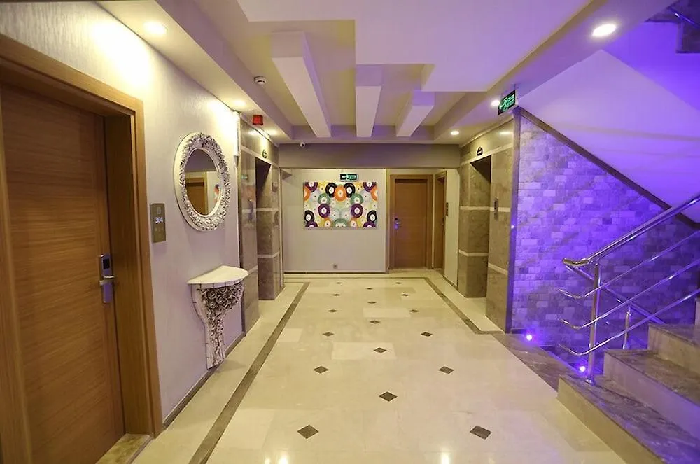 Life Corner Hotel Σμύρνη